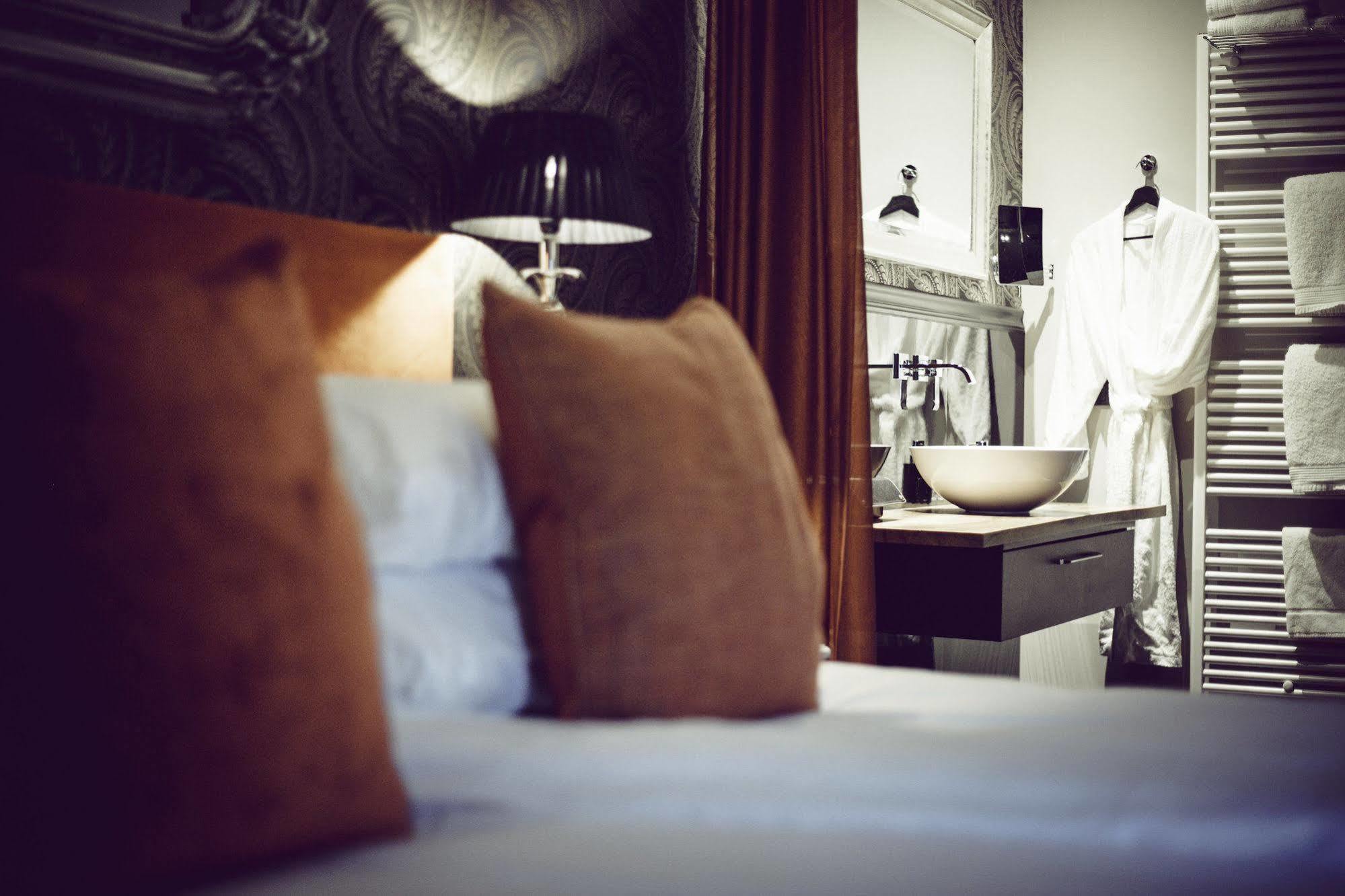Boutique Hotel Opus One Numansdorp Esterno foto